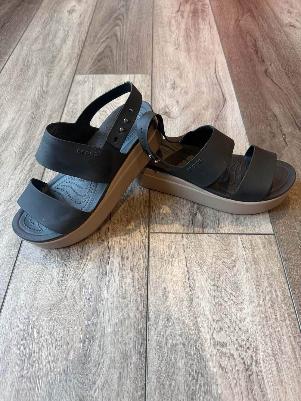 Crocs Brooklyn Low Wedge Sandals Black Mushroom Size 8